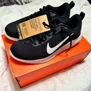 NEW- NIKE W Flex Experience RN 12
